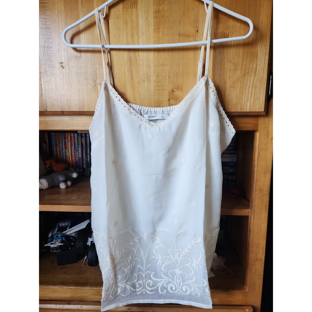 NWT Old Navy Embroidered Cream Strappy Tank Top, Sz L.